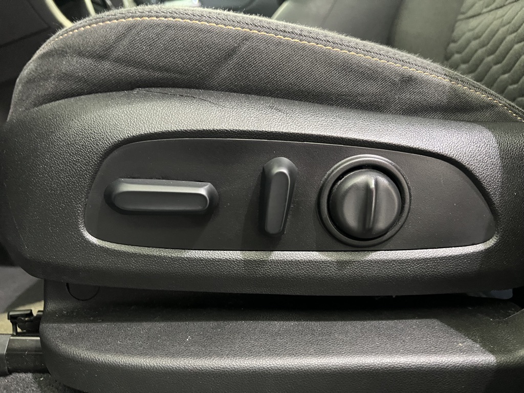 2018 Chevrolet Equinox LT photo 15
