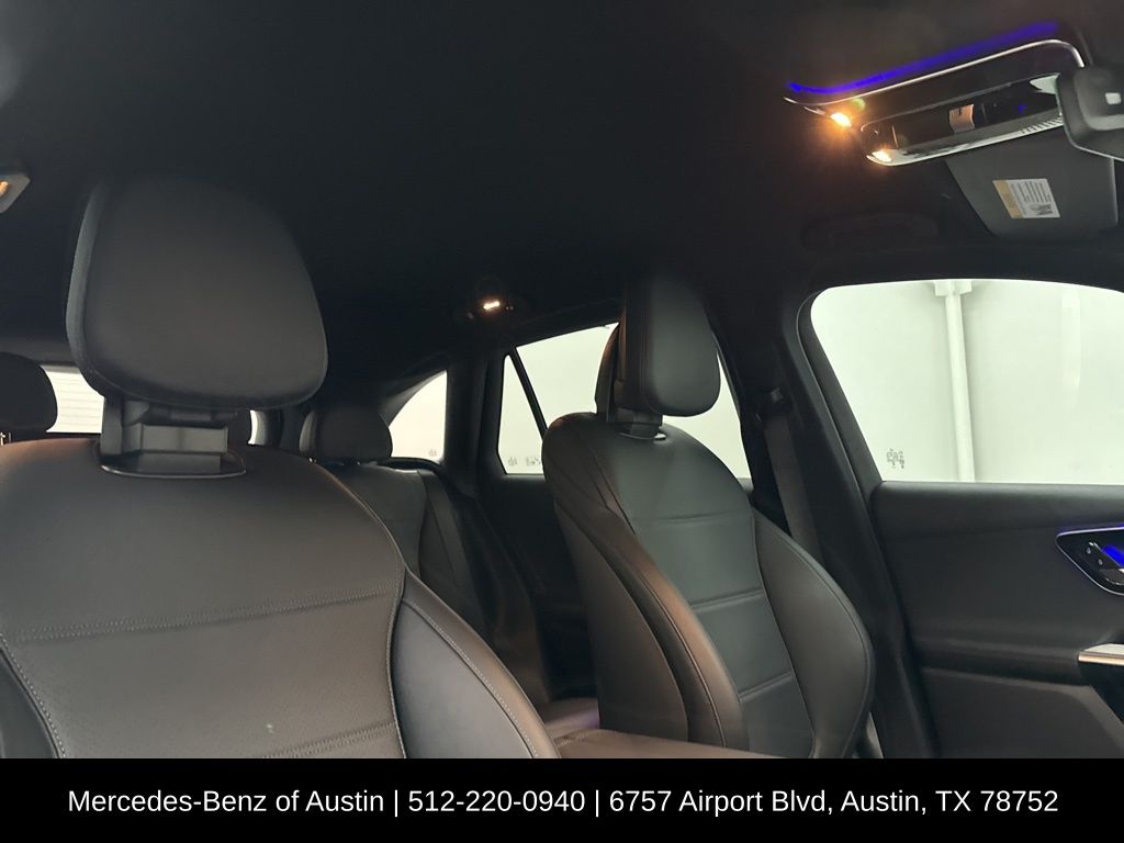 2025 Mercedes Benz GLC 300 photo 25