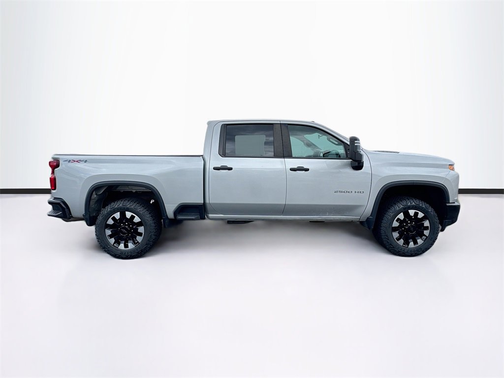 2020 Chevrolet Silverado 2500HD Custom photo 2