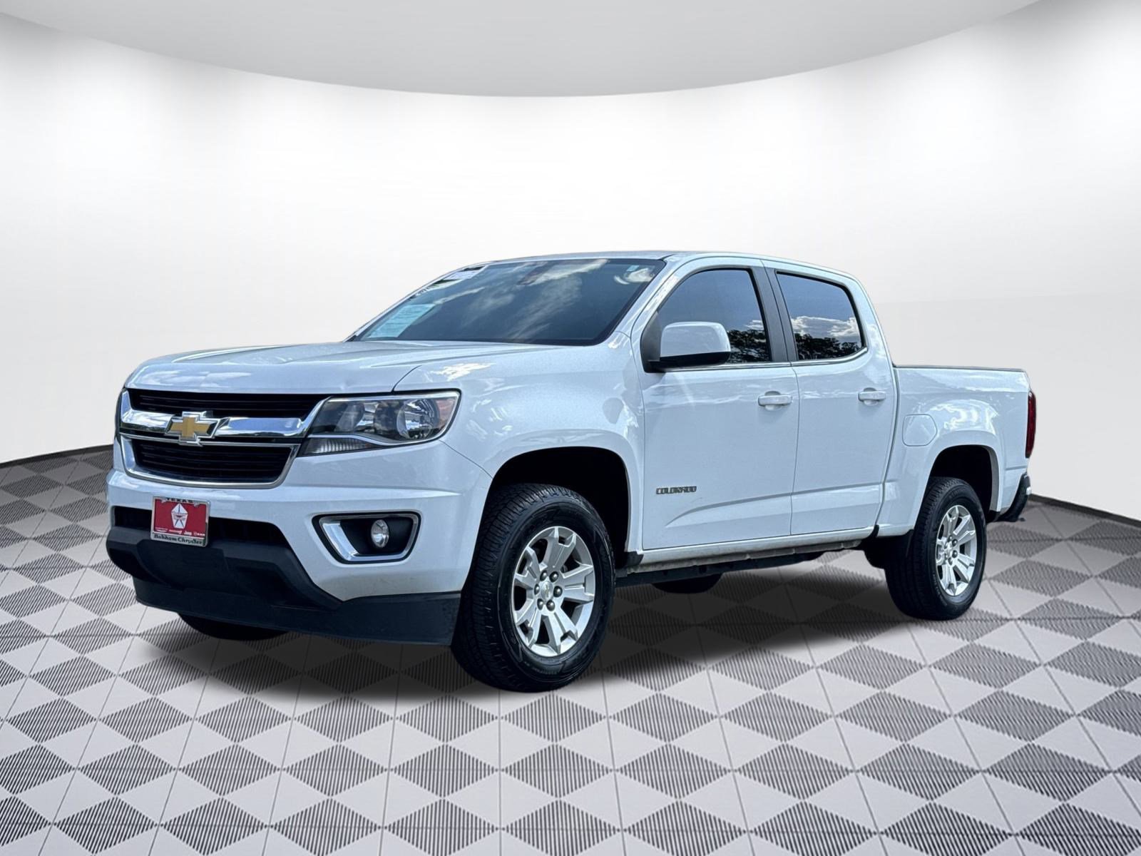 2017 Chevrolet Colorado LT photo 2
