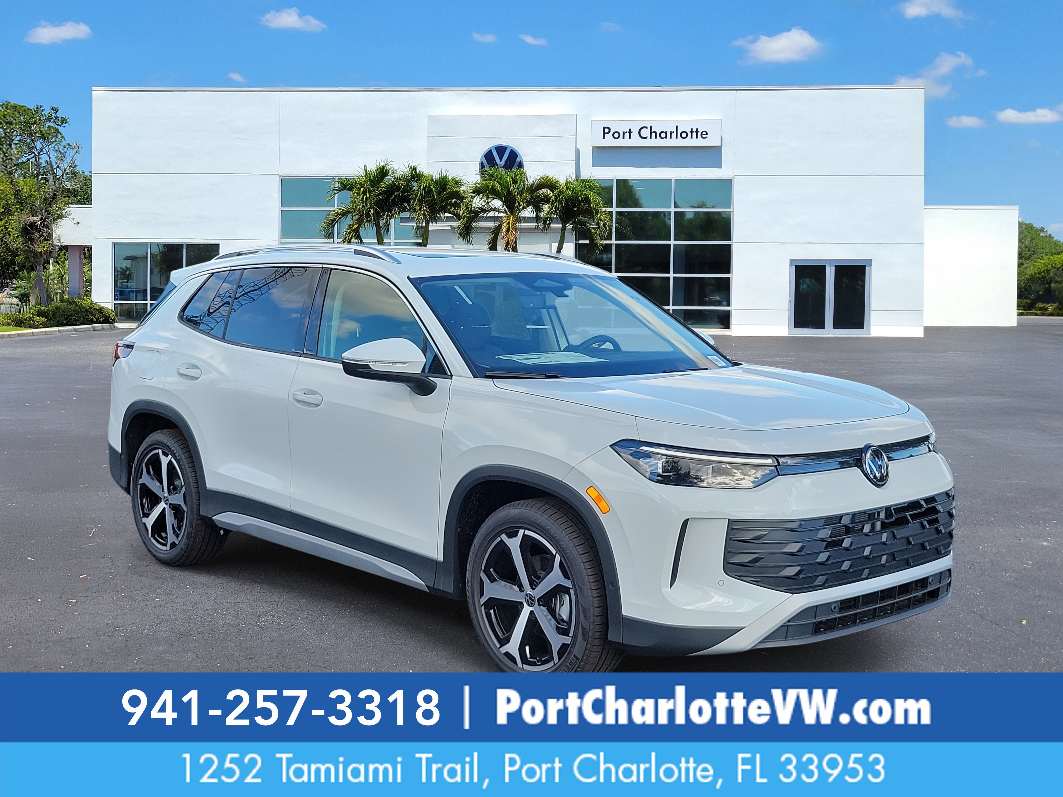 2026 Volkswagen Tiguan SE's photo