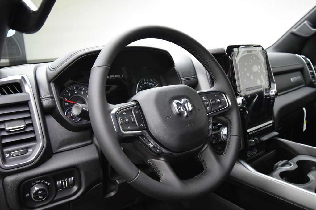 2025 Ram 1500 Laramie photo 12