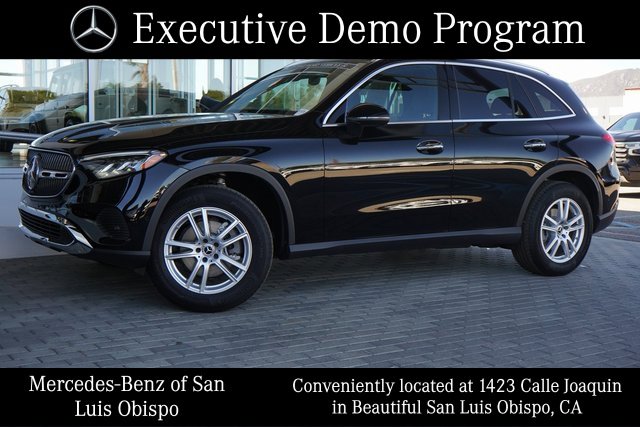 2025 Mercedes Benz GLC 300 photo 2