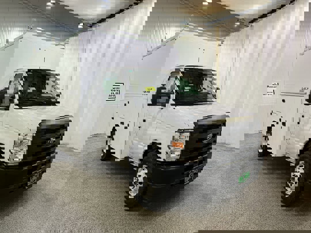 2026 Ford E-350 Base photo 3