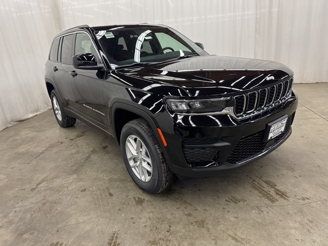 2025 Jeep Grand Cherokee Laredo's photo