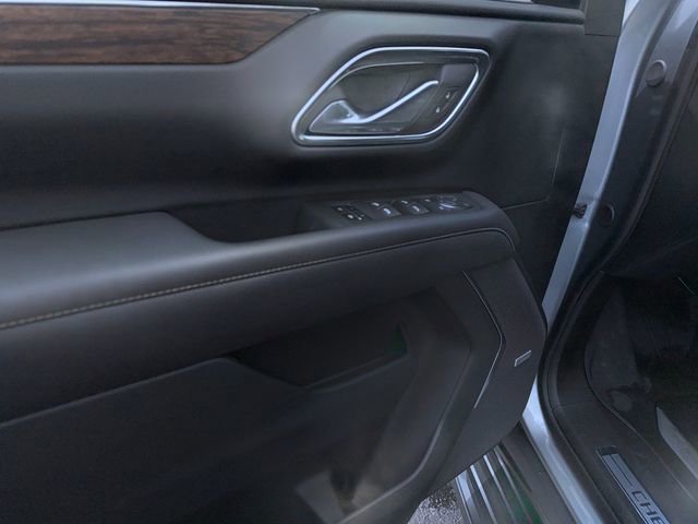 2024 Chevrolet Suburban Premier photo 11