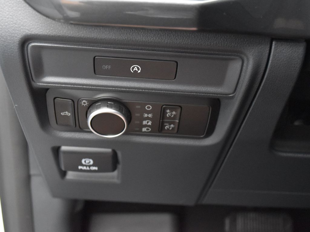 2025 Ford F-150 STX photo 11
