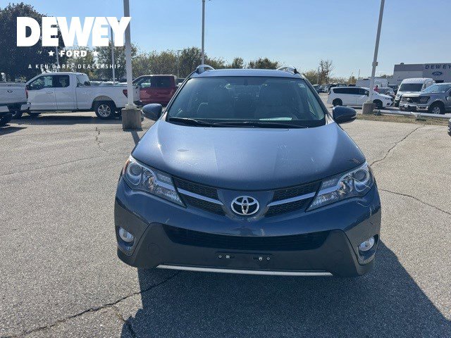 2014 Toyota RAV4 XLE photo 2