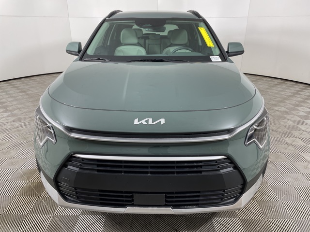 2025 Kia Niro EX photo 3