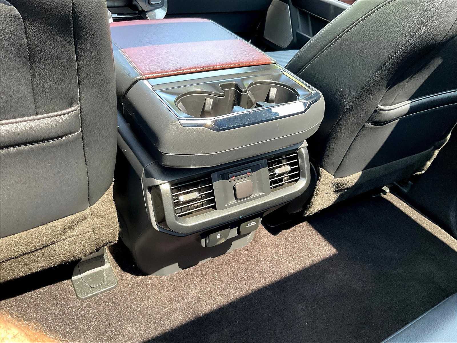 2021 Ford F-150 Lariat photo 26