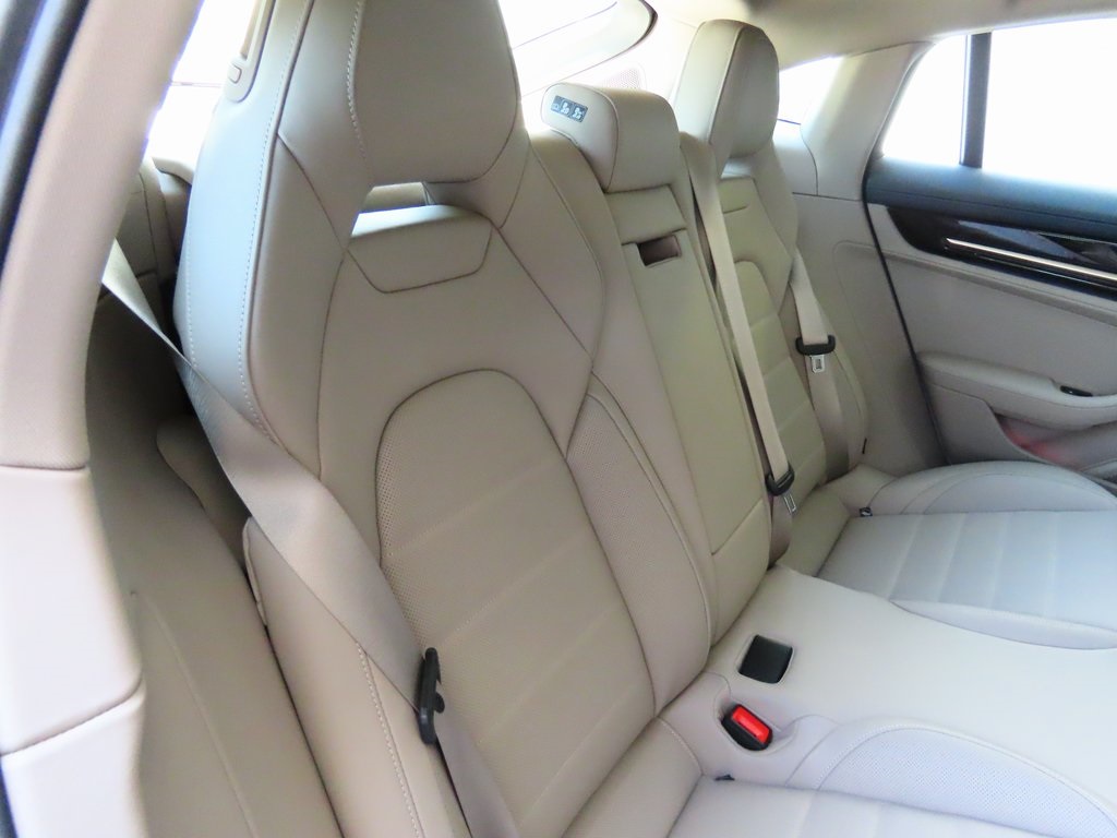 2024 Porsche Panamera 4 photo 14