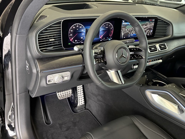 2026 Mercedes Benz GLS 580 4MATIC photo 9