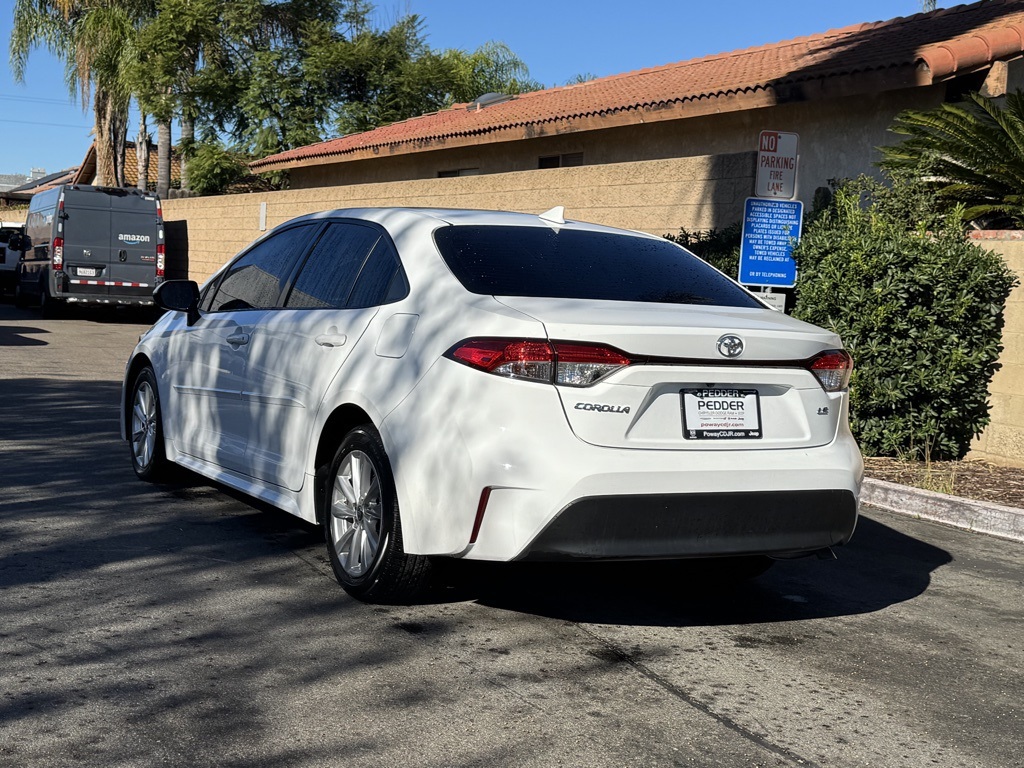 Used 2024 White Toyota LE image 34