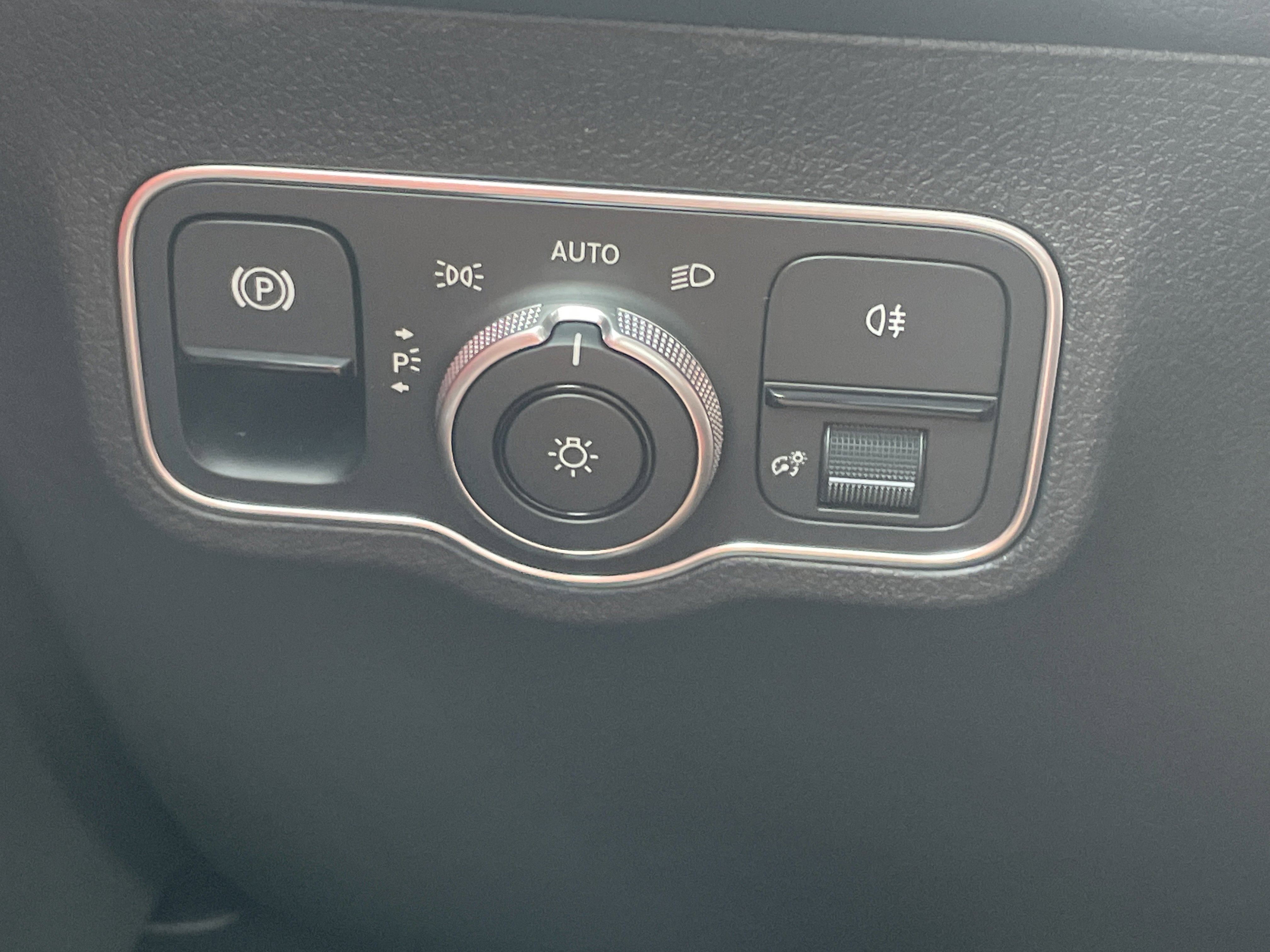 2026 Mercedes Benz GLB AMG 35 4MATIC photo 2