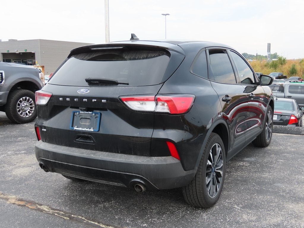 2022 Ford Escape SE photo 5