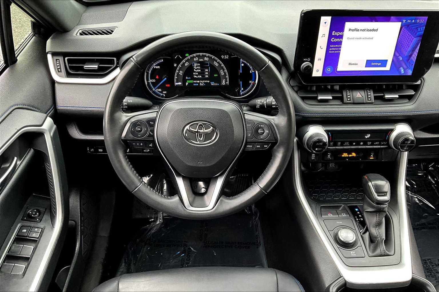 2023 Toyota RAV4 Hybrid XSE photo 2