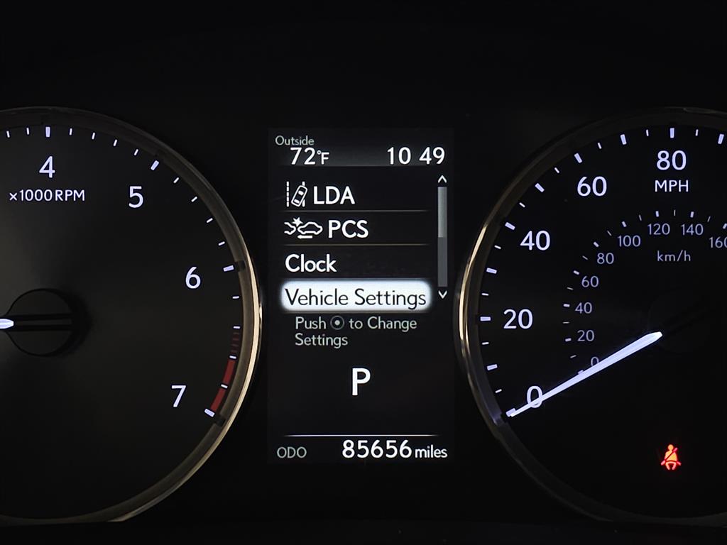 2017 Lexus IS 300 photo 18