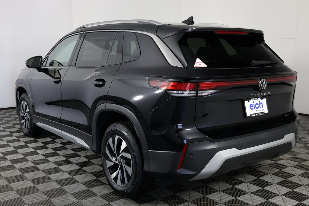 2025 Volkswagen Tiguan S photo 2