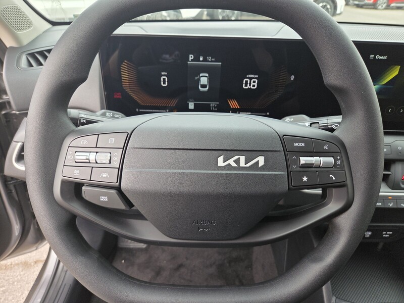 2025 Kia K4 LXS photo 9