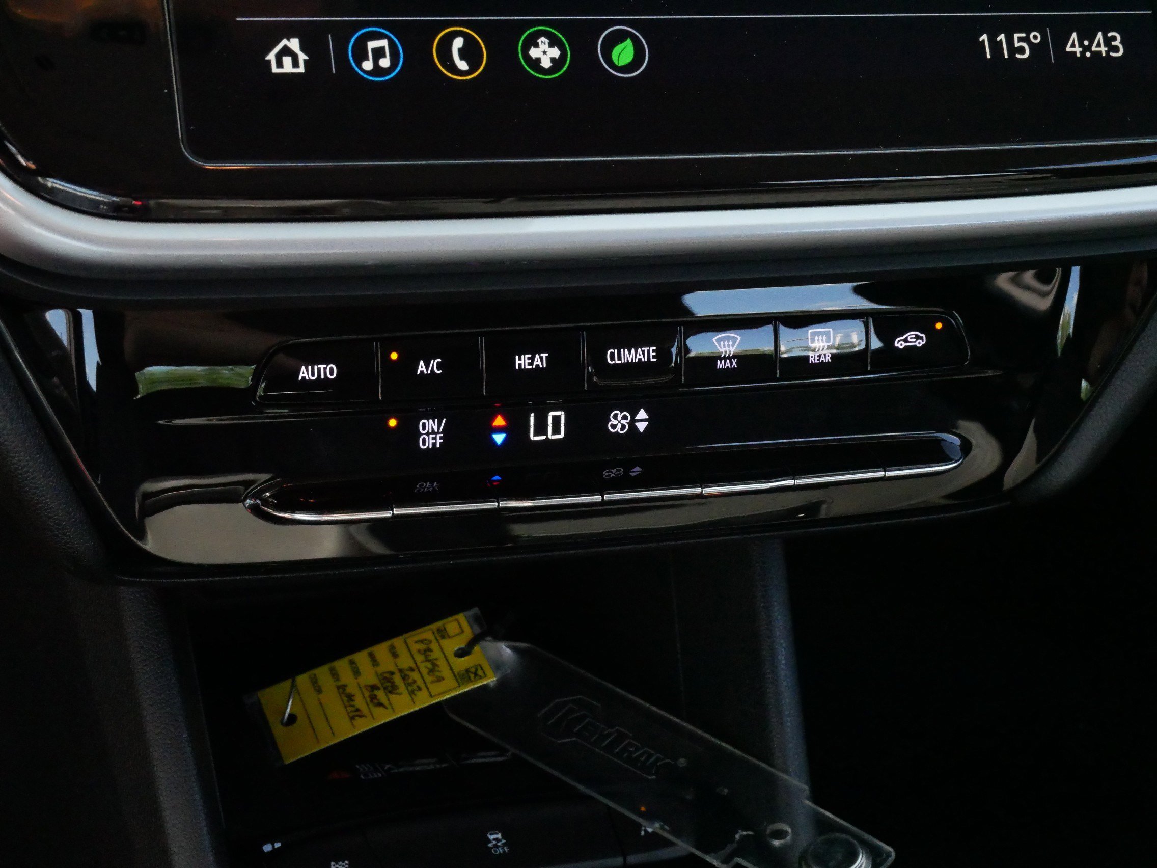 2022 Chevrolet Bolt EUV photo 23