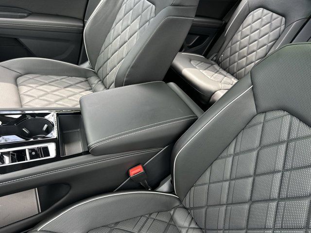 2026 Volkswagen Atlas SEL Premium R-Line photo 13