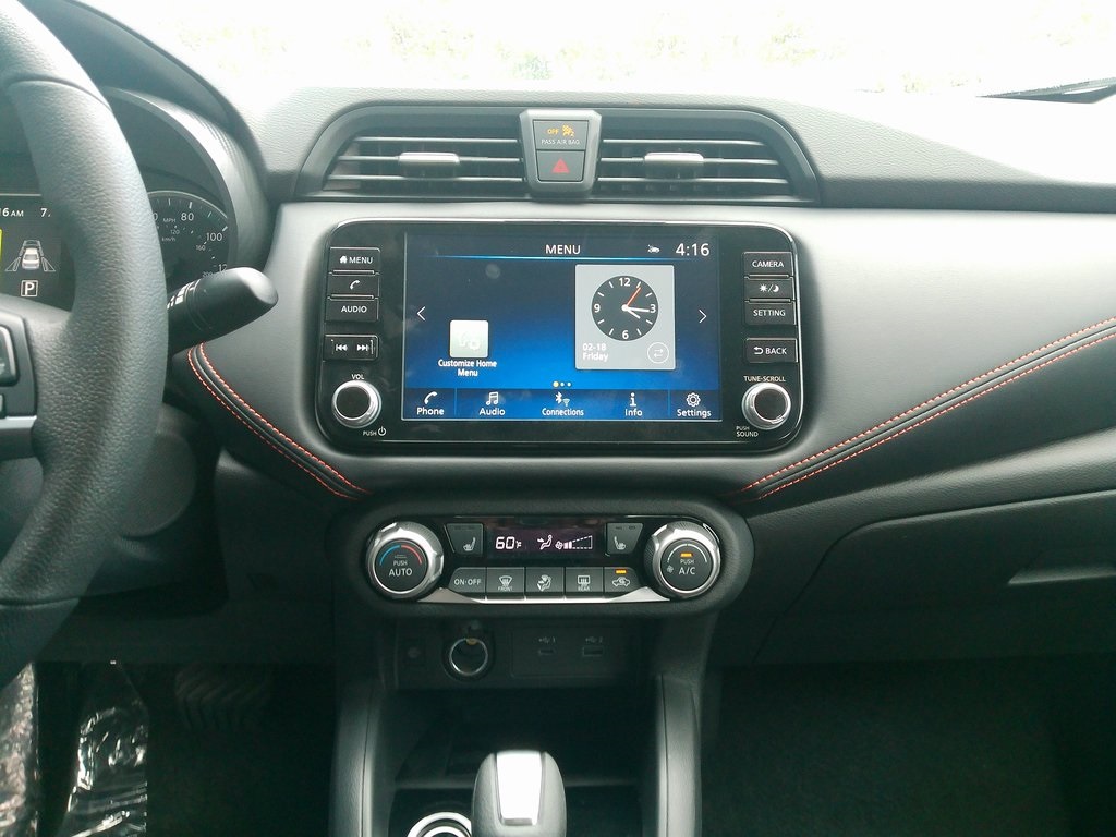 2025 Nissan Versa SR photo 25