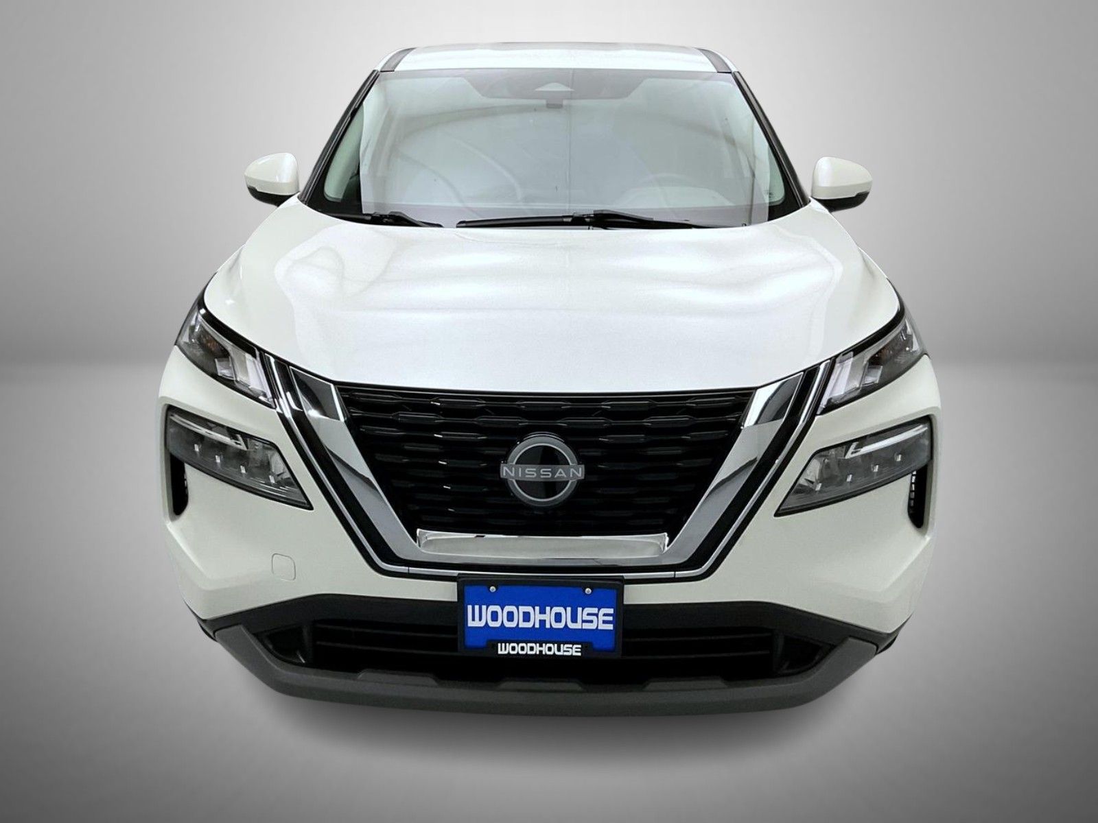 2022 Nissan Rogue SV photo 2