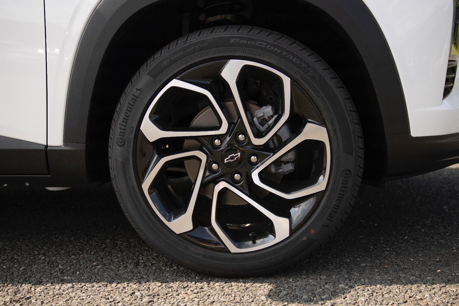 2025 Chevrolet Trax photo 9