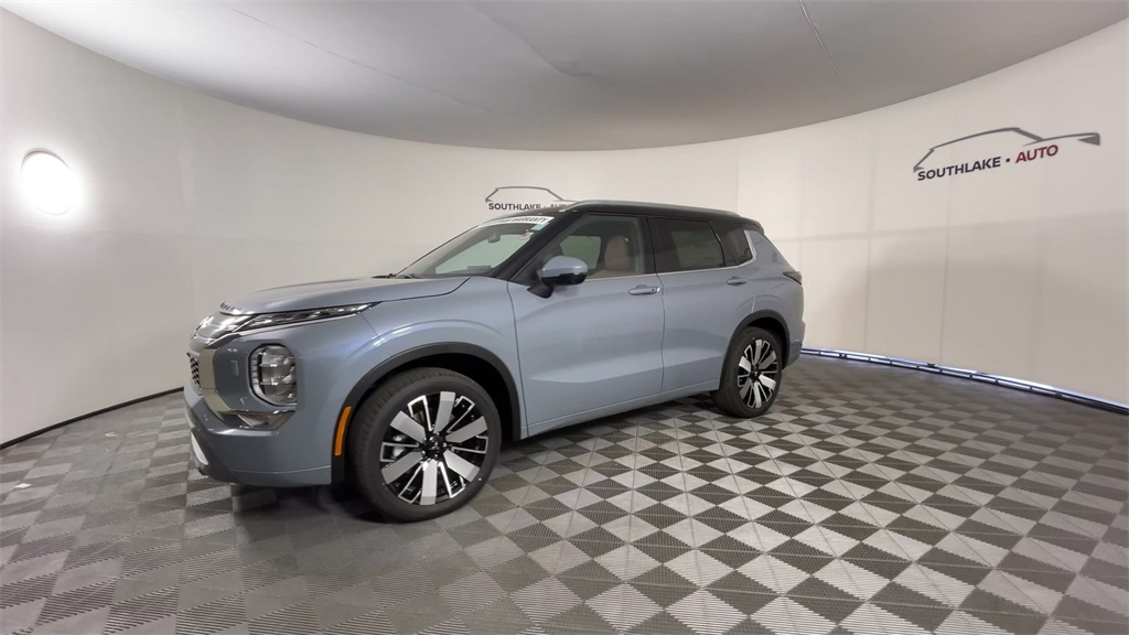 2025 Mitsubishi Outlander SEL photo 4