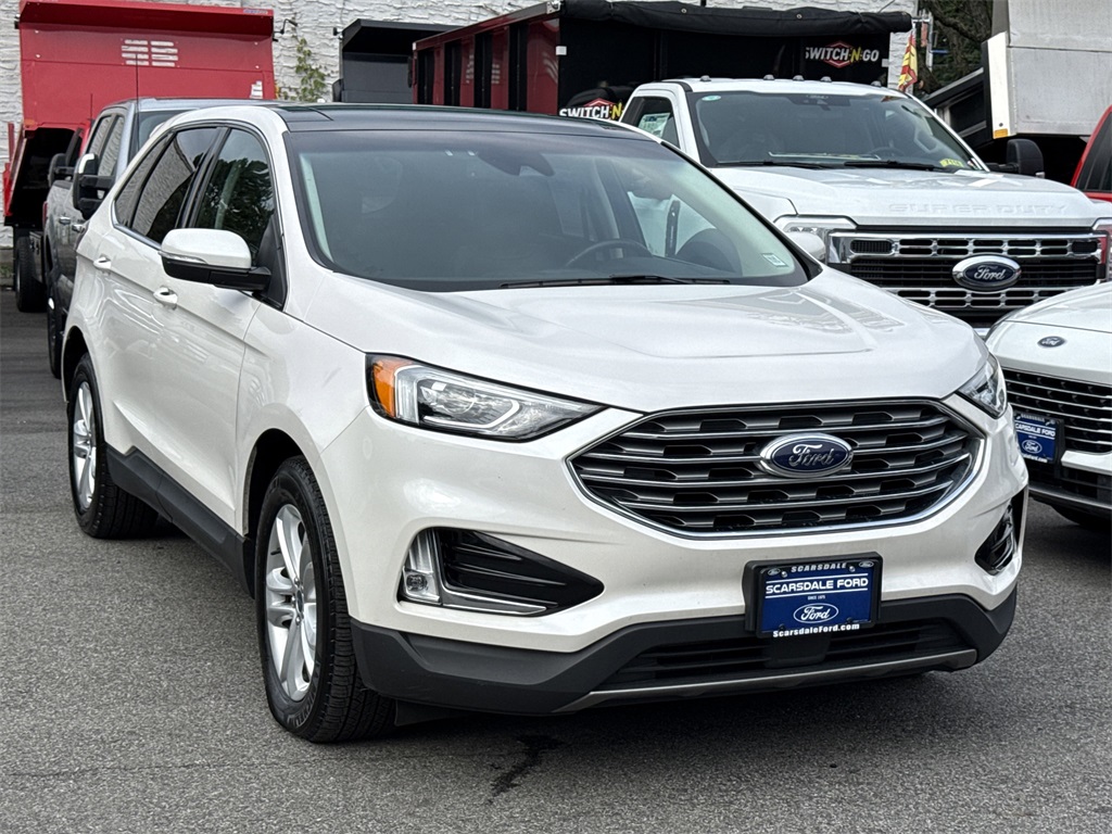 Used 2019 White Platinum Clearcoat Metallic Ford SEL image 1