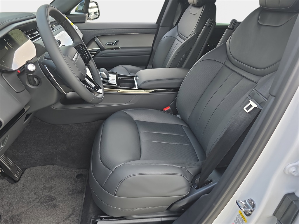 2025 Land Rover Range Rover Sport SE photo 16