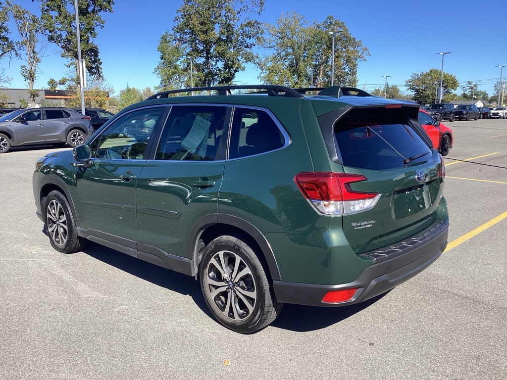 2022 Subaru Forester Limited photo 4