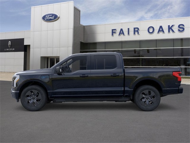 2025 Ford F-150 Lightning photo 2