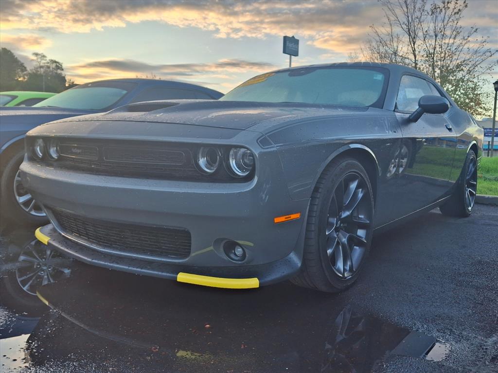 2023 Dodge Challenger R/T's photo