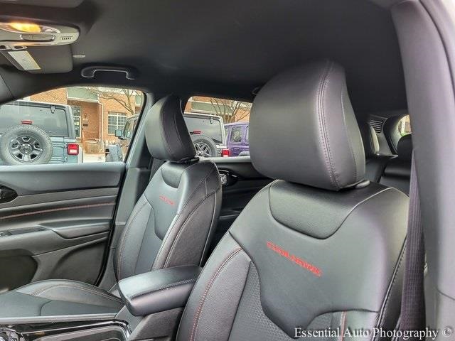 2024 JEEP COMPASS - Image 10