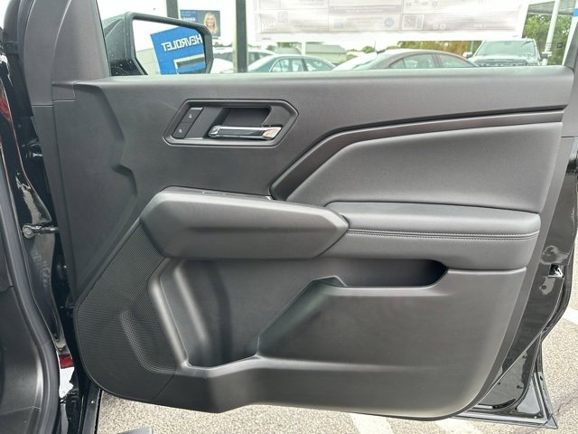 2026 Chevrolet Colorado LT photo 9