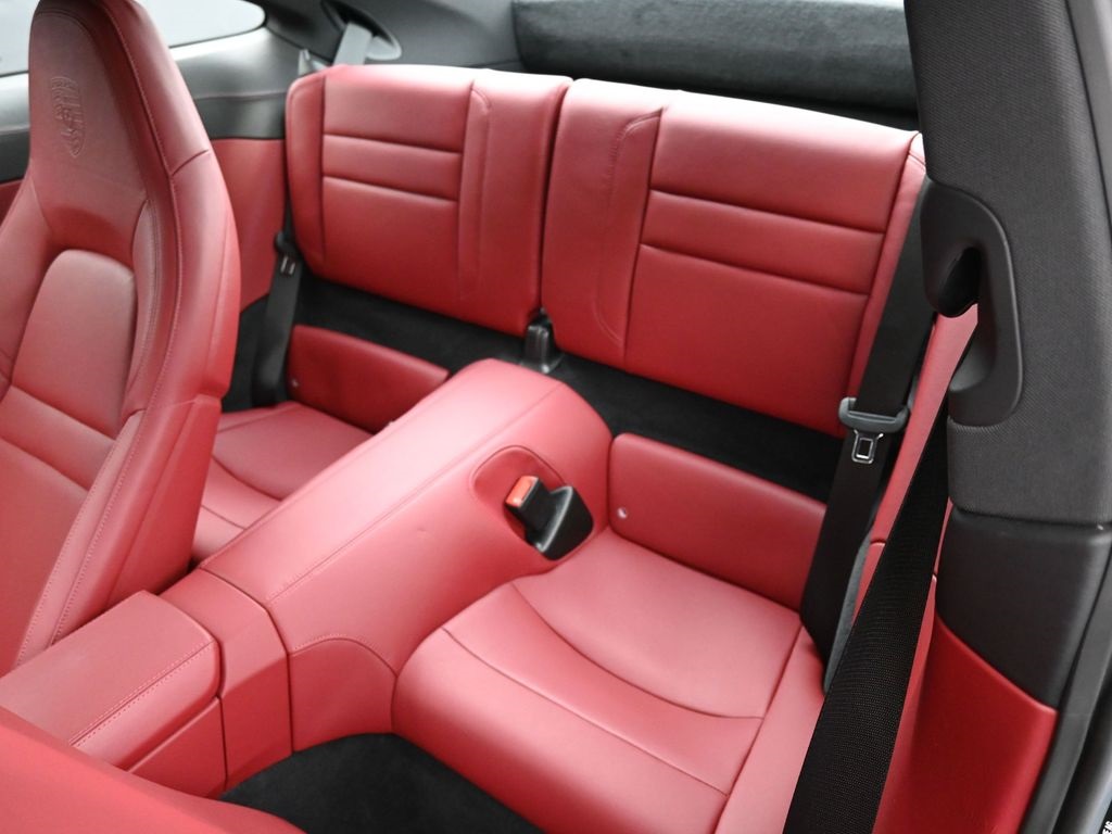 2024 Porsche 911 T 4 photo 7