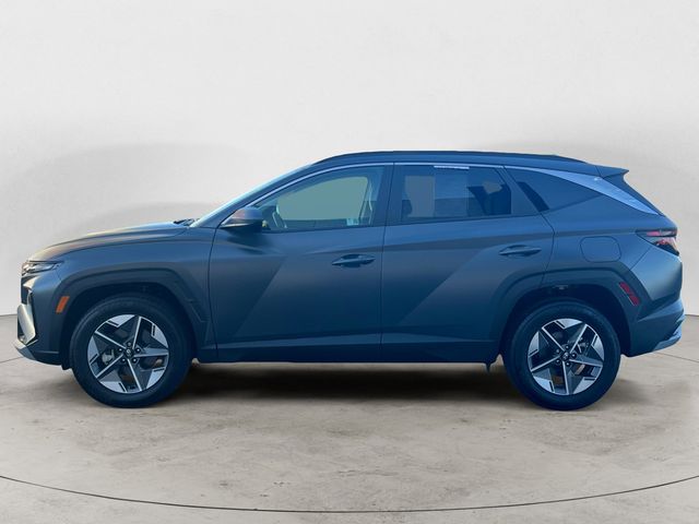 2025 Hyundai Tucson SEL photo 2