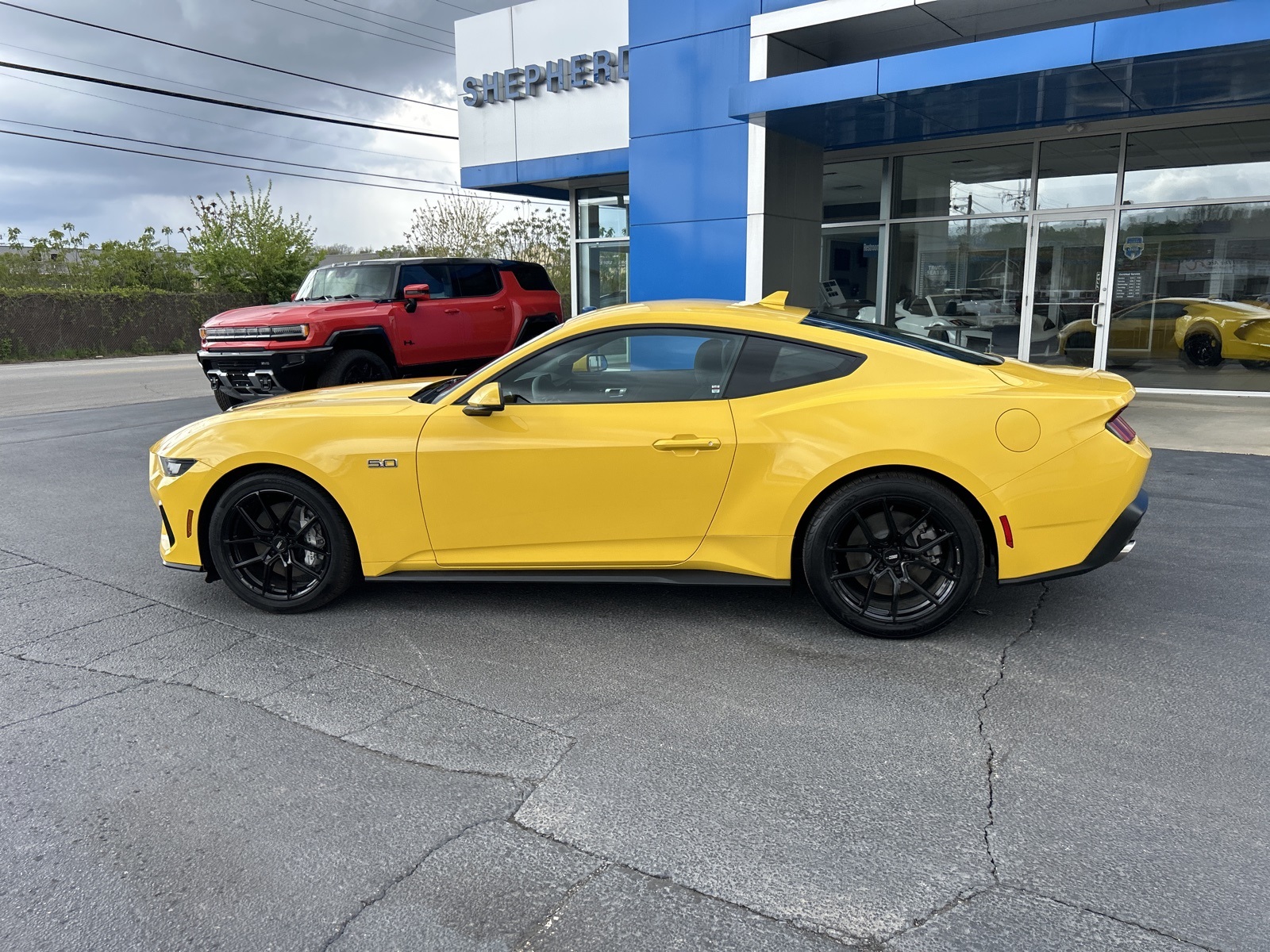 2024 Ford Mustang GT Premium photo 4
