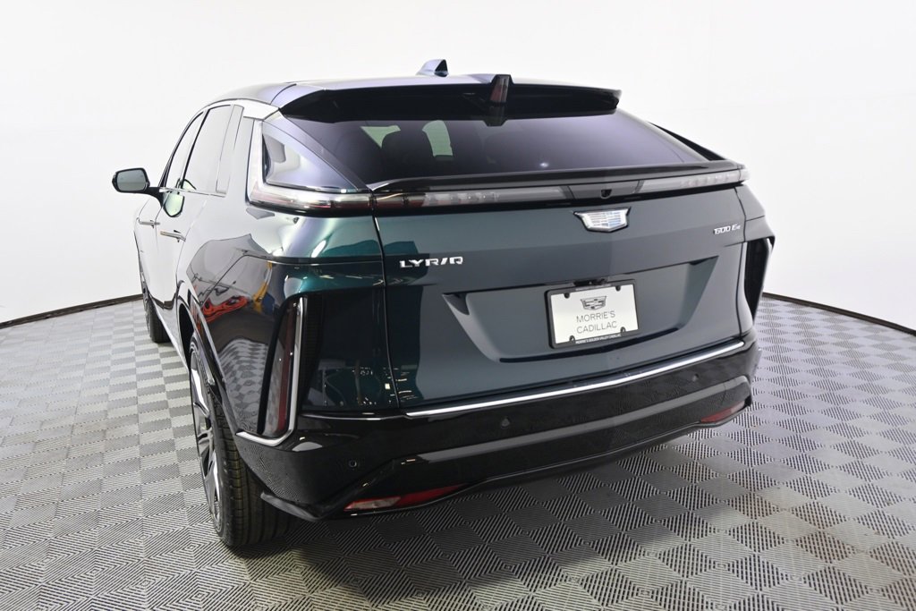 2025 Cadillac Lyriq Luxury photo 4