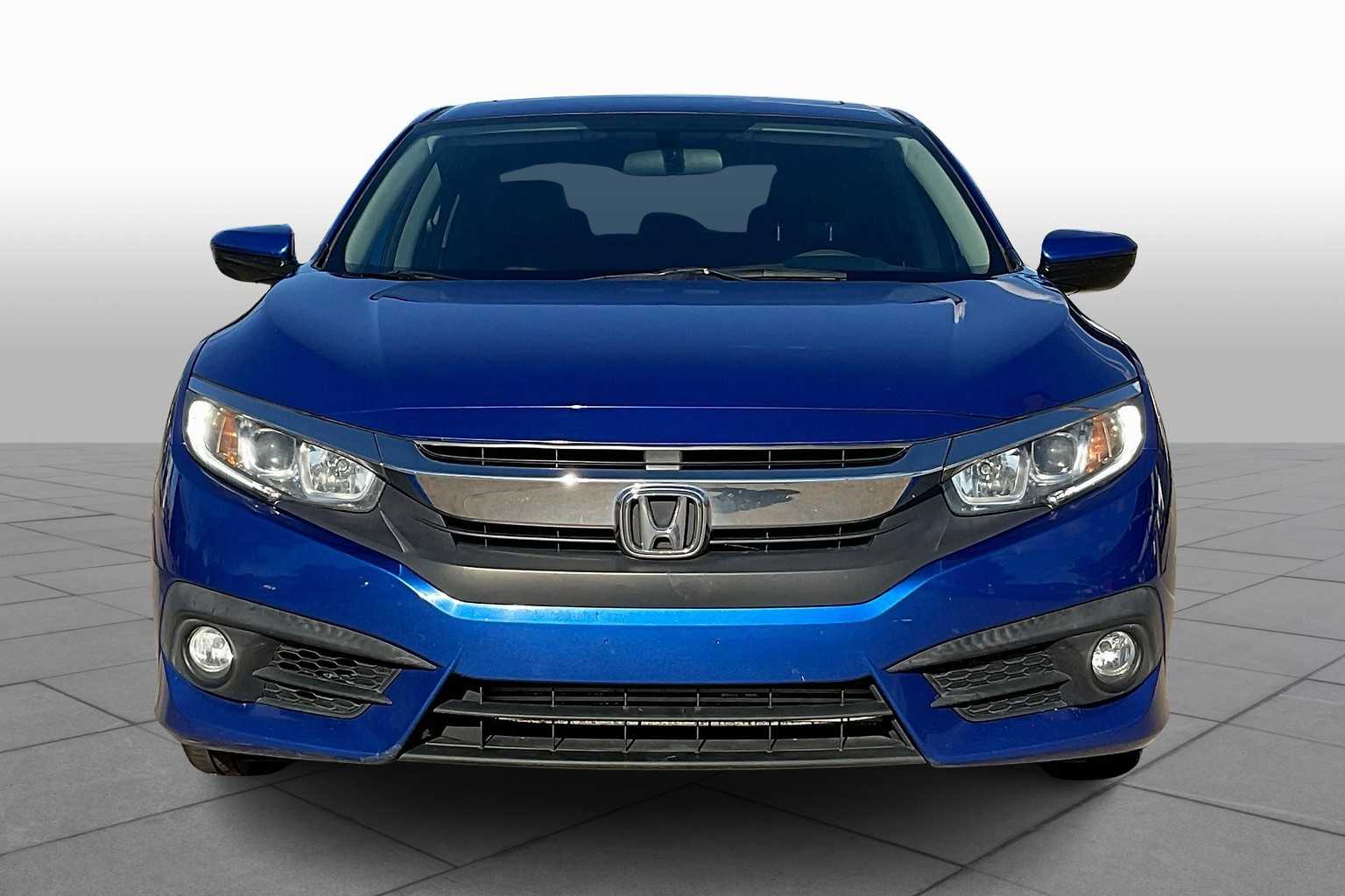 2017 Honda Civic EX-T photo 3