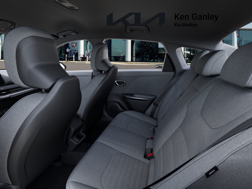 2025 Kia K4 EX photo 17