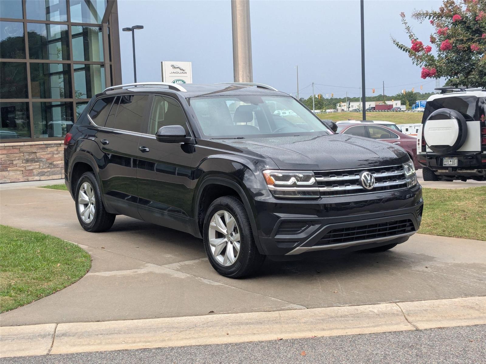 2019 Volkswagen Atlas V6 S photo 2
