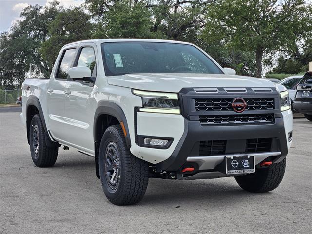 2025 Nissan Frontier PRO-4X photo 2