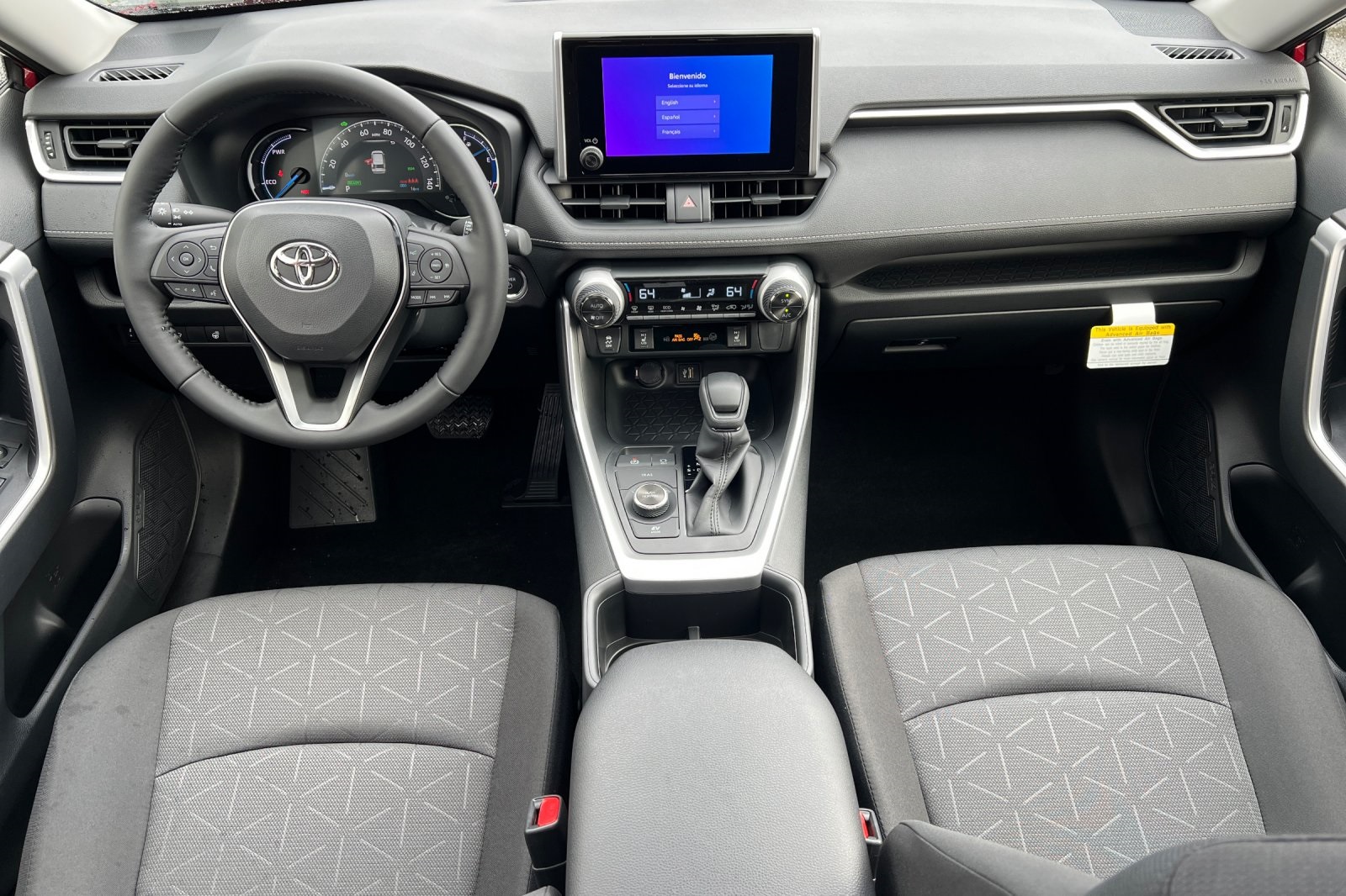 2025 Toyota RAV4 Hybrid XLE photo 4