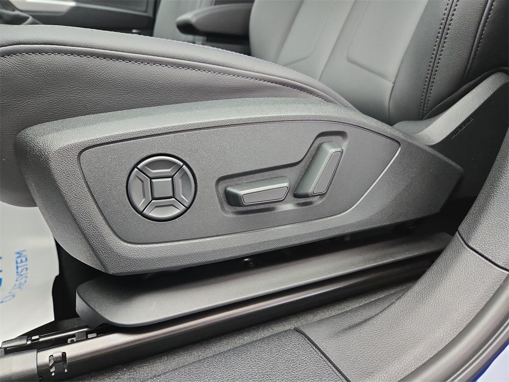 2025 Audi Q3 Premium S line photo 12