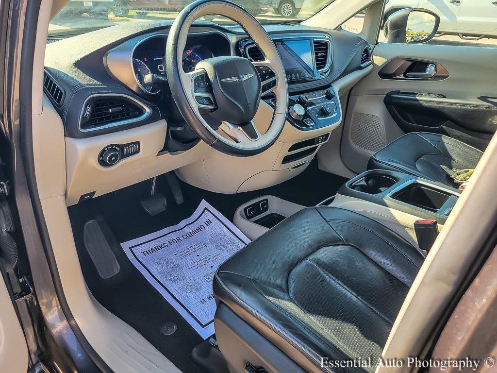 2017 CHRYSLER PACIFICA - Image 9