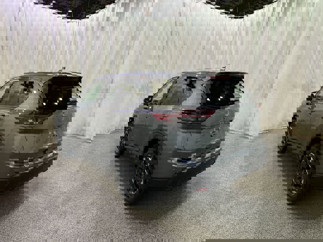 2026 Nissan Rogue SV photo 4