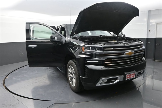 2022 Chevrolet Silverado 1500 High Country photo 2