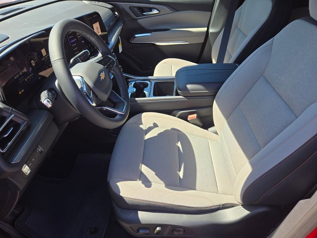 2026 Chevrolet Traverse photo 6